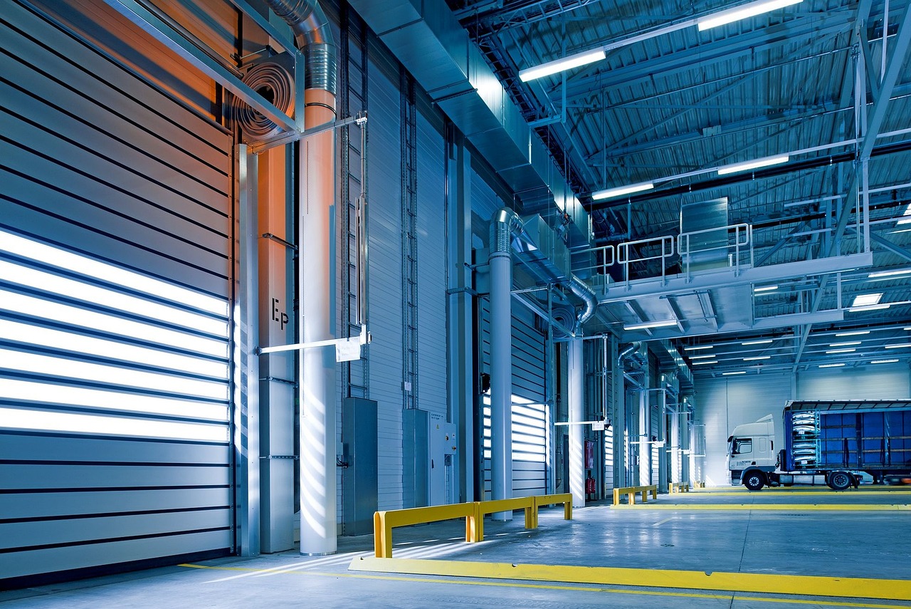 industrial-hall-1630742_1280
